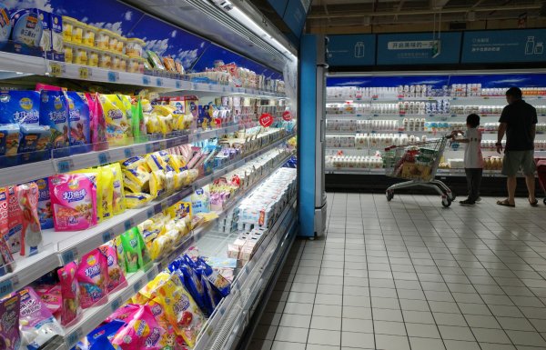私募配资网 奶罐里的饮品战：乳企不止想做供奶商